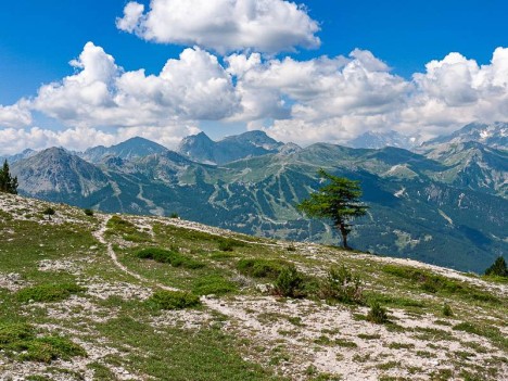 Sommet de l'Eychauda au loin