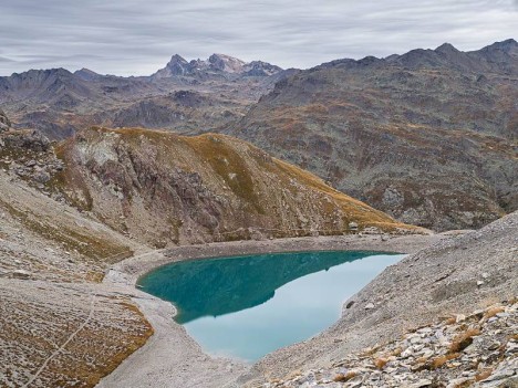 Le Lac des Béraudes, le Mont Thabor ferme l'horizon