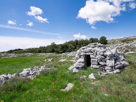 Capitelle de Rouré, plateau de Calern