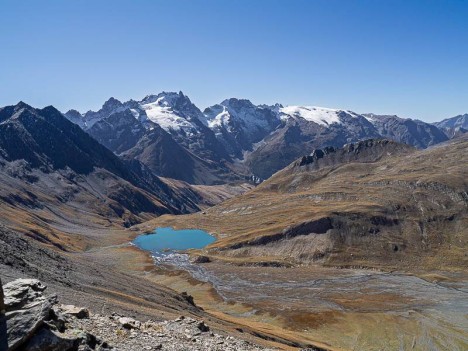 Le Lac du Goléon et le refuge du Carraud