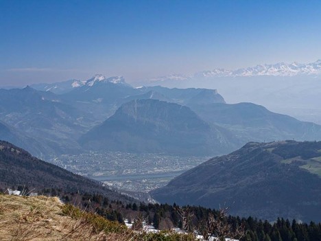La Chartreuse derrière Saint-Égrève