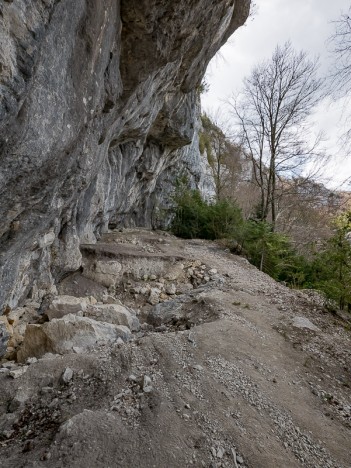 Abri mésolithique du Pas de la Charmate