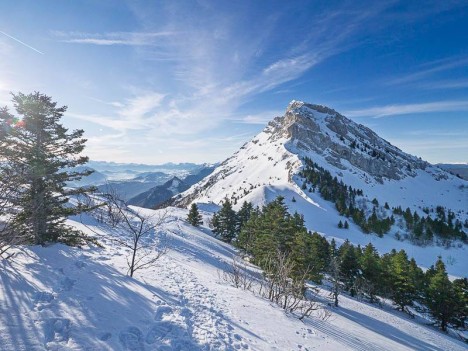 La Crête des Crocs domine le Col de l'Arc