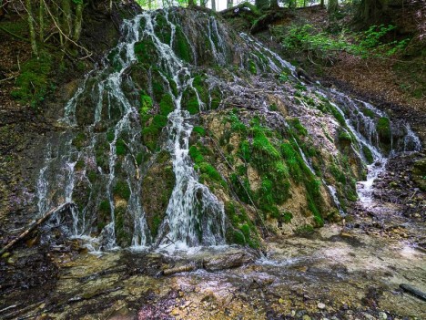 Ruisselements rafraichissants, cascade