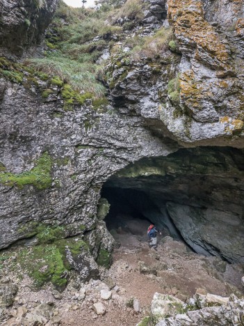 Sous le célèbre pont naturel de la sortie de la Glaciaire de Font d'Urle