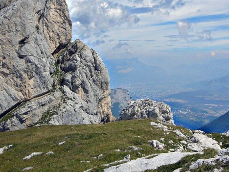 Extrémité Sud des arêtes du Gerbier et Grenoble au loin