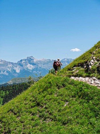Sur le sentier de la Cabane Forestière du Veymont