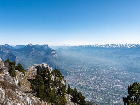 Grenoble, la Chartreus et le Mont Blanc