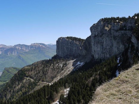 Rocher de la Combe Noire et falaises de la Buffe