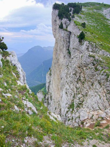 Les falaises à  pic du Pas Ernadant