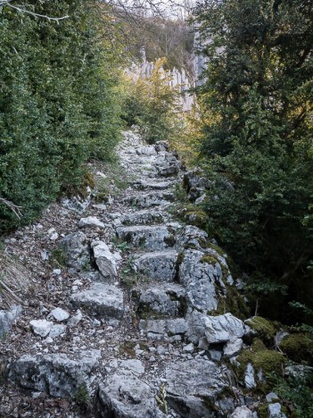 Marches taillées du Pas des Voûtes