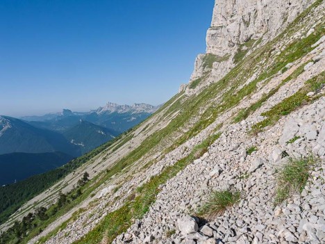 Au loin, le Grand Veymont et le Mont Aiguille
