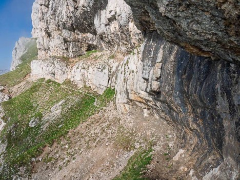 Passages plus délicats au dessus des barres rocheuses
