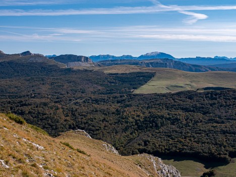 Le Grand Veymont, Tubanet et Font d'Urle plus loin, oct. 2020