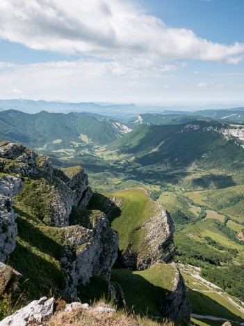 Escarpements de l'arête Sud du Roc de Toulau