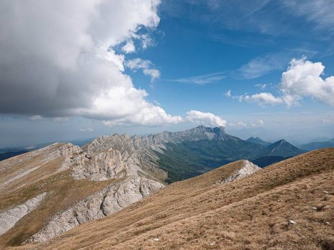 Les falaises de la barrière Est du Vercors