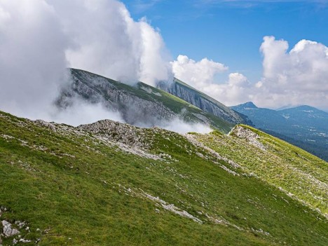 Éclaircie sur la crête de Roche Rousse