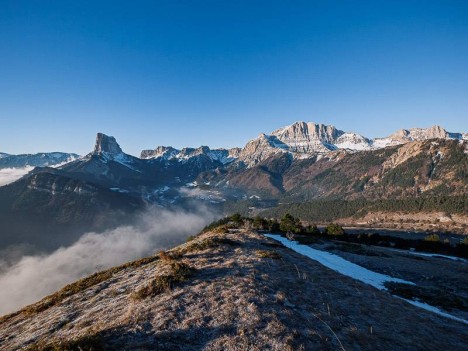 Sur la crête des Rochers du Baconnet
