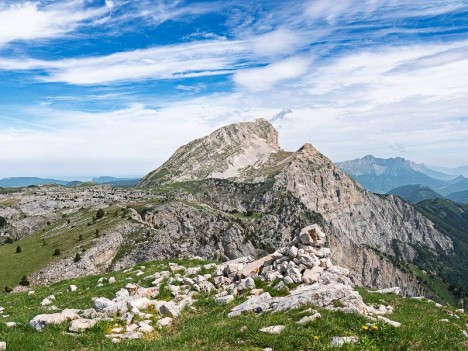 Cairn au sommet des Rochers du Parquet
