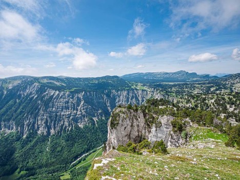 Face à la Tête Chevalière et aux Chaumailloux