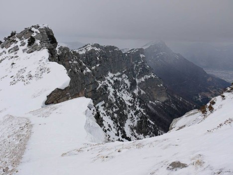 Corniches dans le brèche du Pic Saint Michel