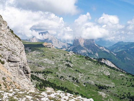 Le Grand Veymont et le Mont Aiguille