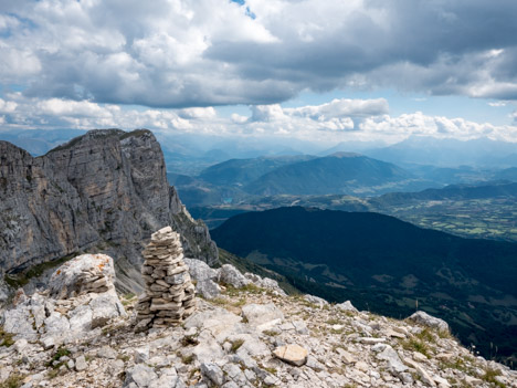 Joli cairn au sommet