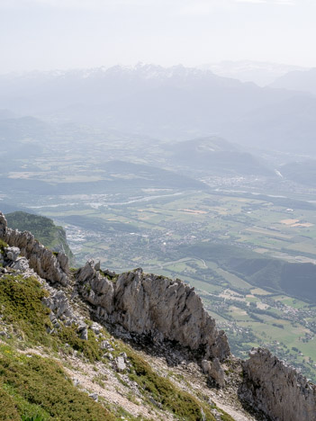 Descente du versant Est vers le Sentier des Deux Cols